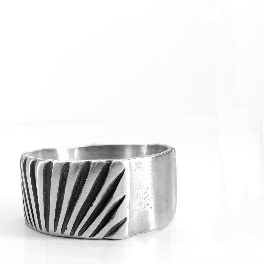 Sun Rays Striped Ring