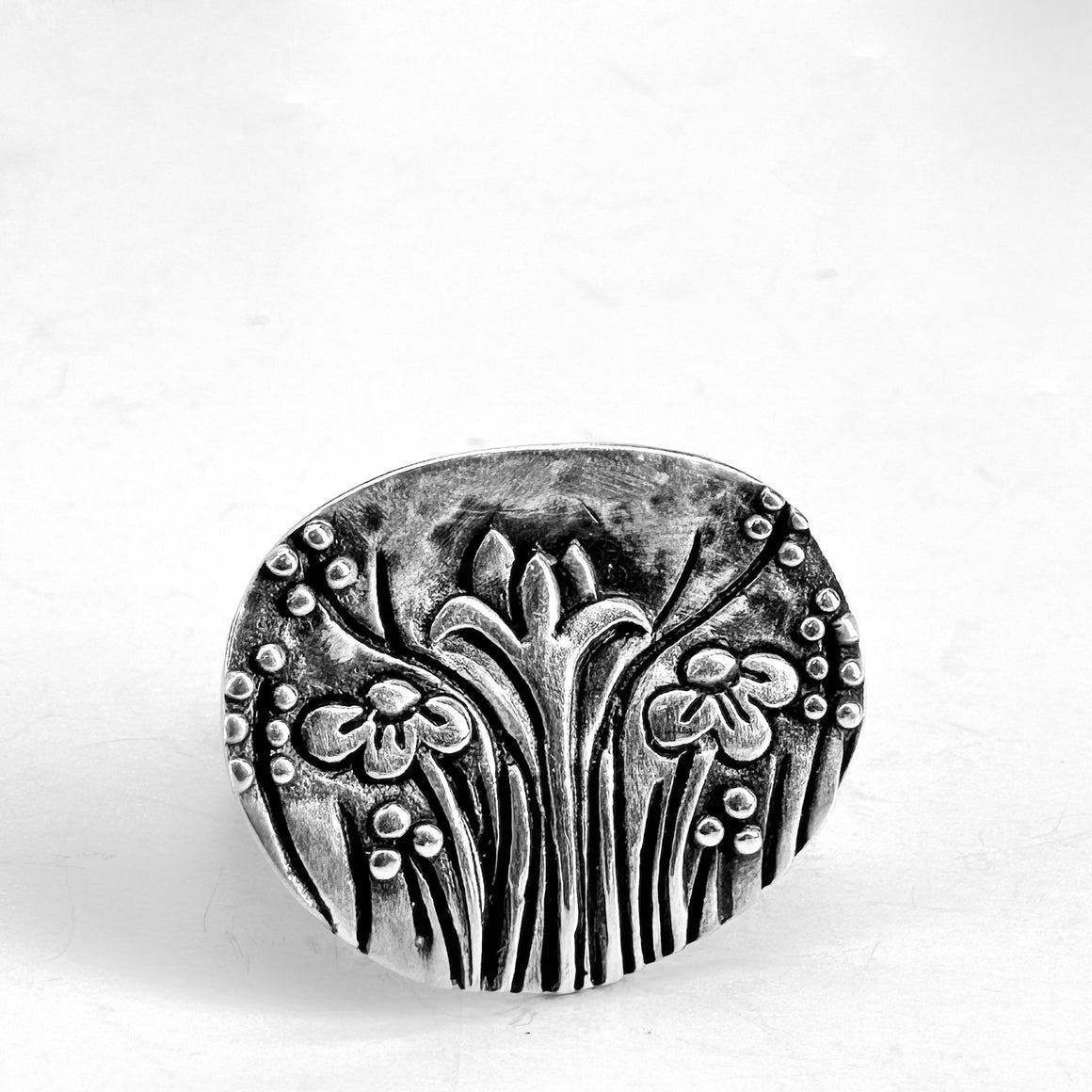 Floral Oval Pendant Ring