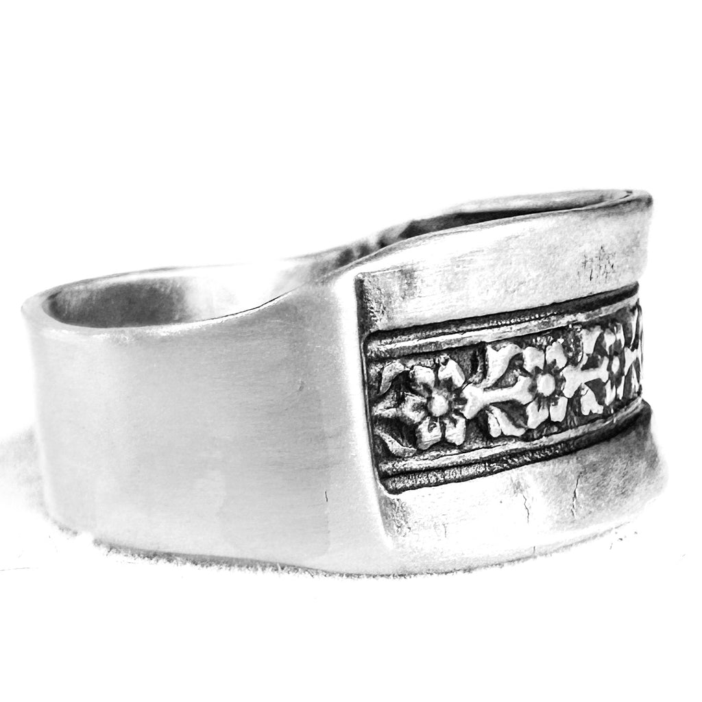 Watchband Floral Ring