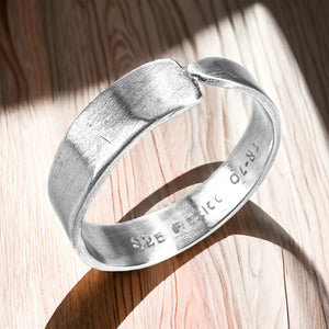Right to the point sterling ring