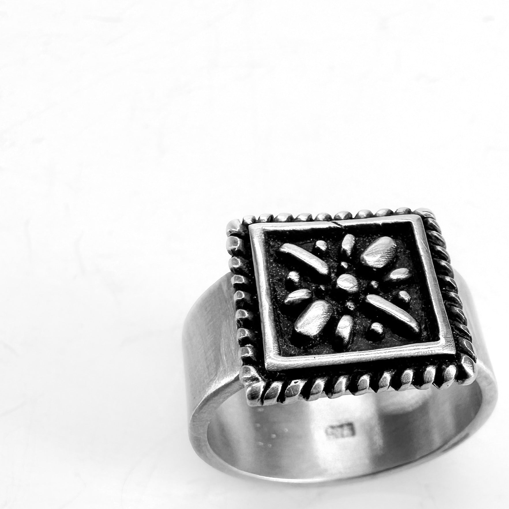 Square Pendant Ring