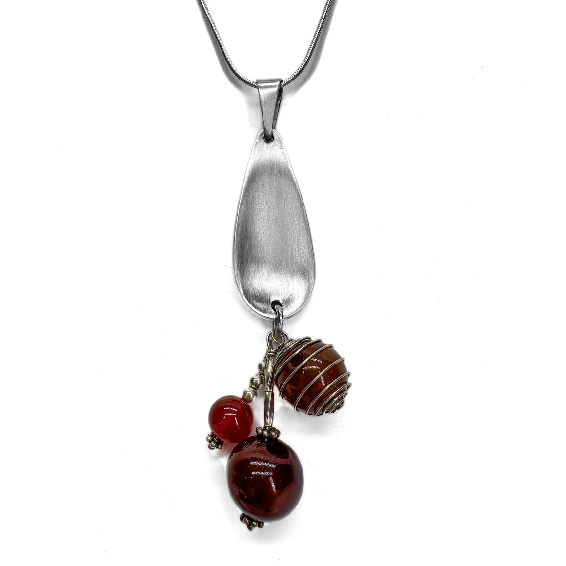 3 red glass baubles pendant