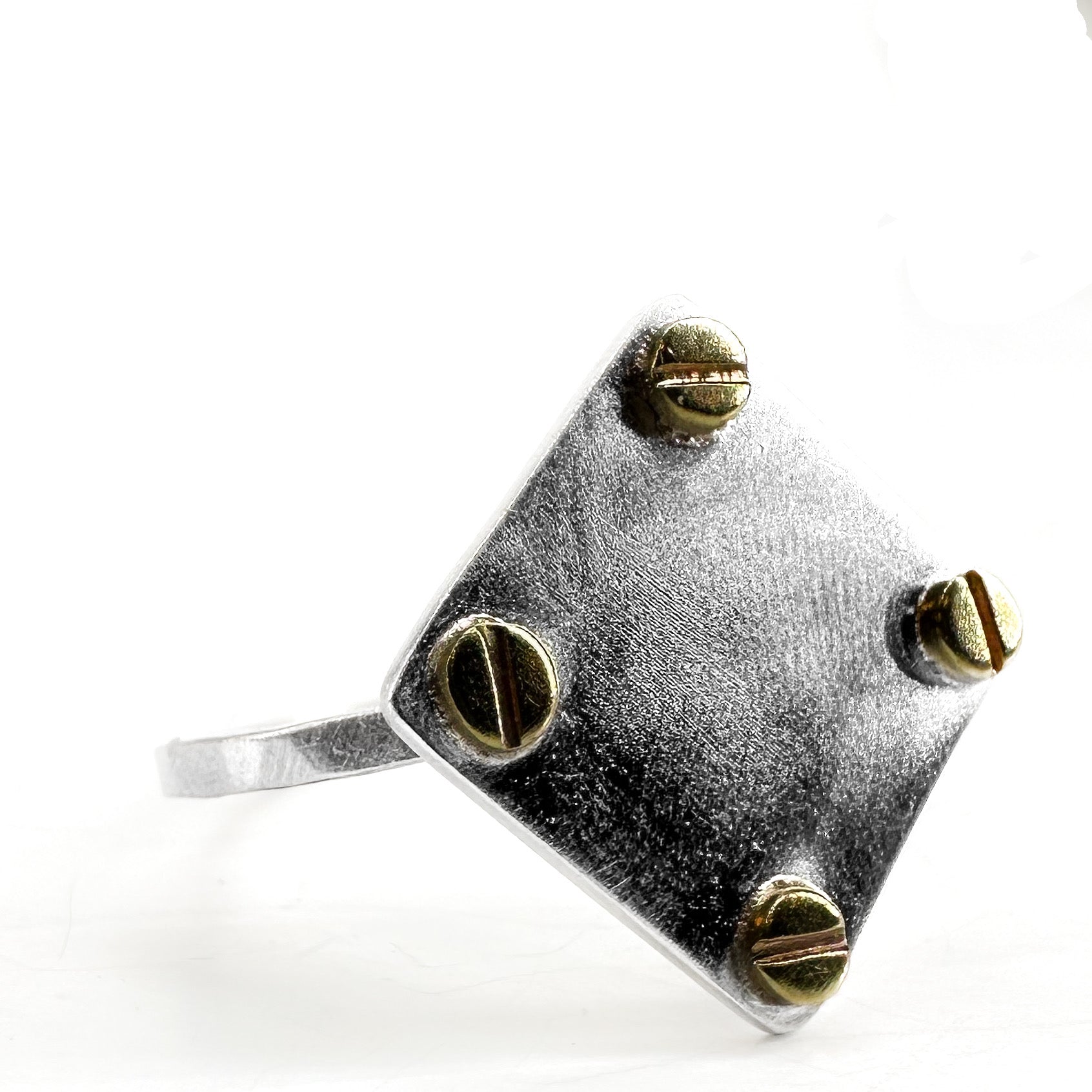 Diamond Shaped Pendant Ring