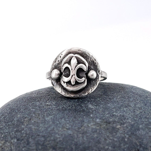 Fleur De Lis Signet Ring